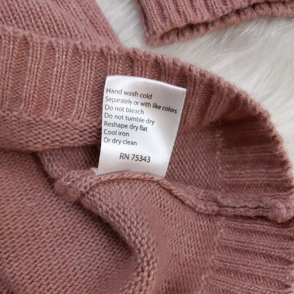 Pink wool and cashmere sweater - Picture 5 of 5